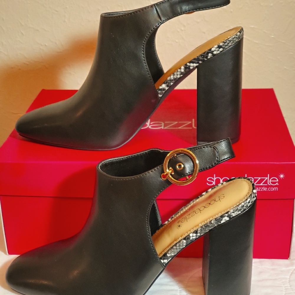 NWT Black Singback Heels